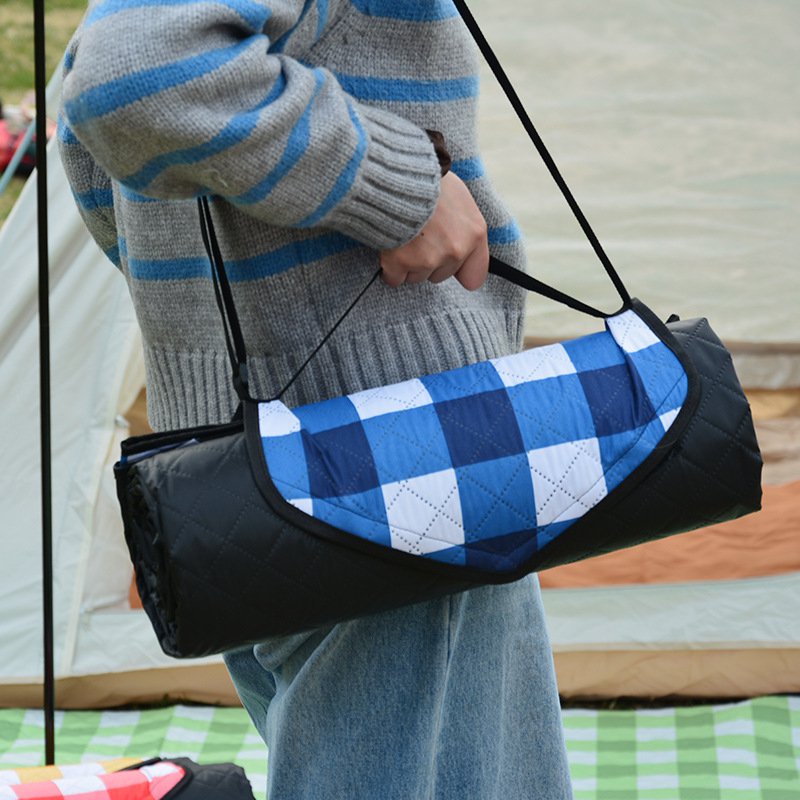 Den schutzkitz für ein picknick, dazu noch ein mobiles camper