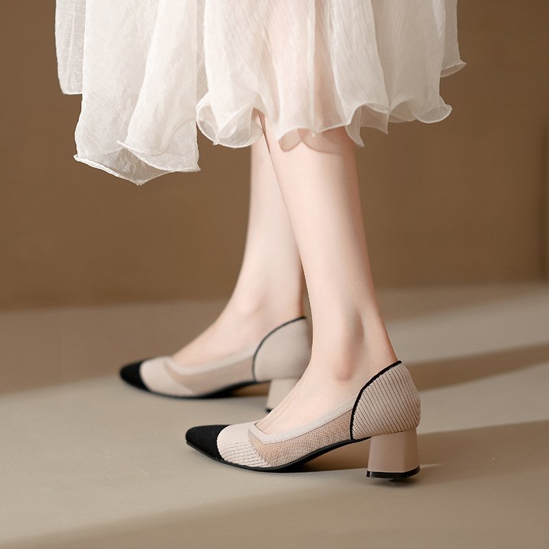 High Heels im Chanel-Stil aus Strick und Netzstoff