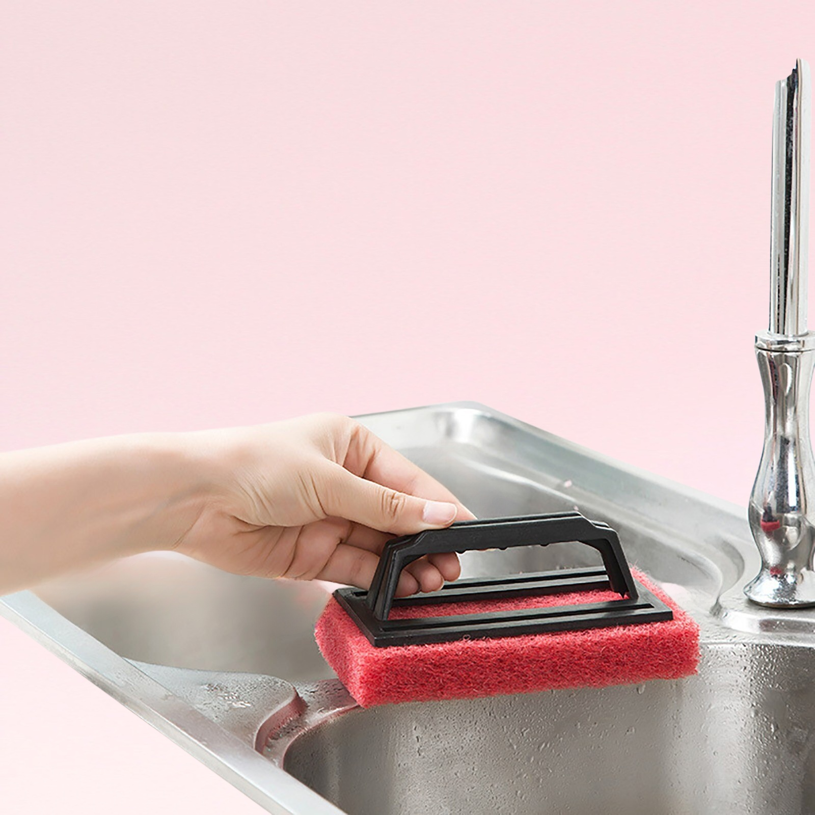 แปรงทำความสะอาดฟองน้ำขจัดคราบในครัวพร้อมด้ามจับ