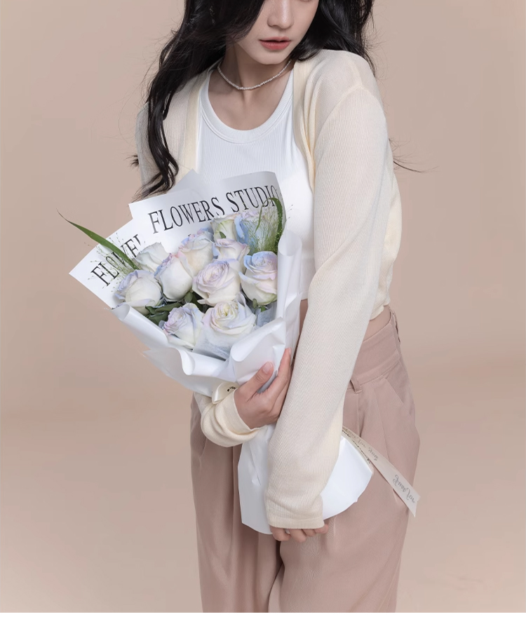 軽量で通気性の良いUVカットカーディガンの素材アップ