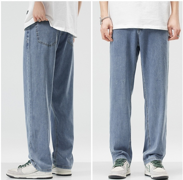 涼感素材テンセルを使用したデニムパンツのクローズアップ