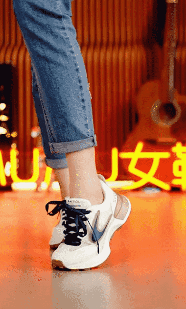 JL-休闲百搭网红透气运动鞋女_11-1.gif