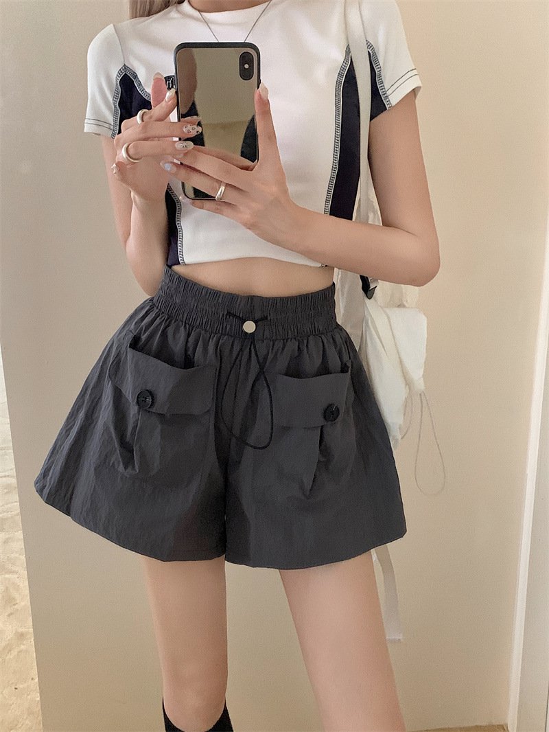 レディースカジュアルショートパンツサイドビュー