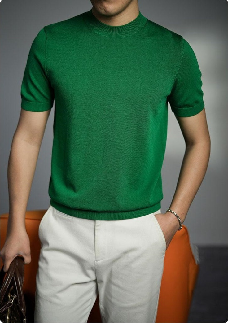 洗練されたデザインのメンズニットTシャツ