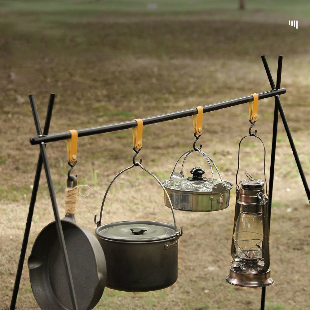 Přenosná kožená úložná spona ve tvaru S