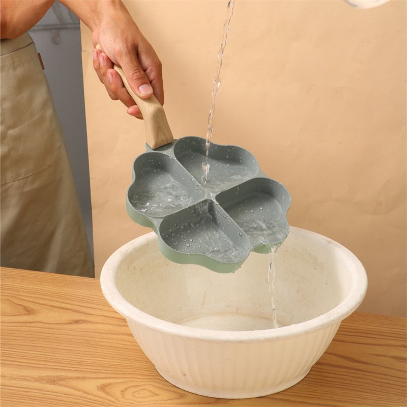 Kreativní plech na pečení s nepřilnavým povrchem a čtyřmi otvory