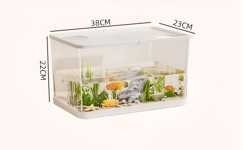 クリアなプラスチック素材の水槽表面