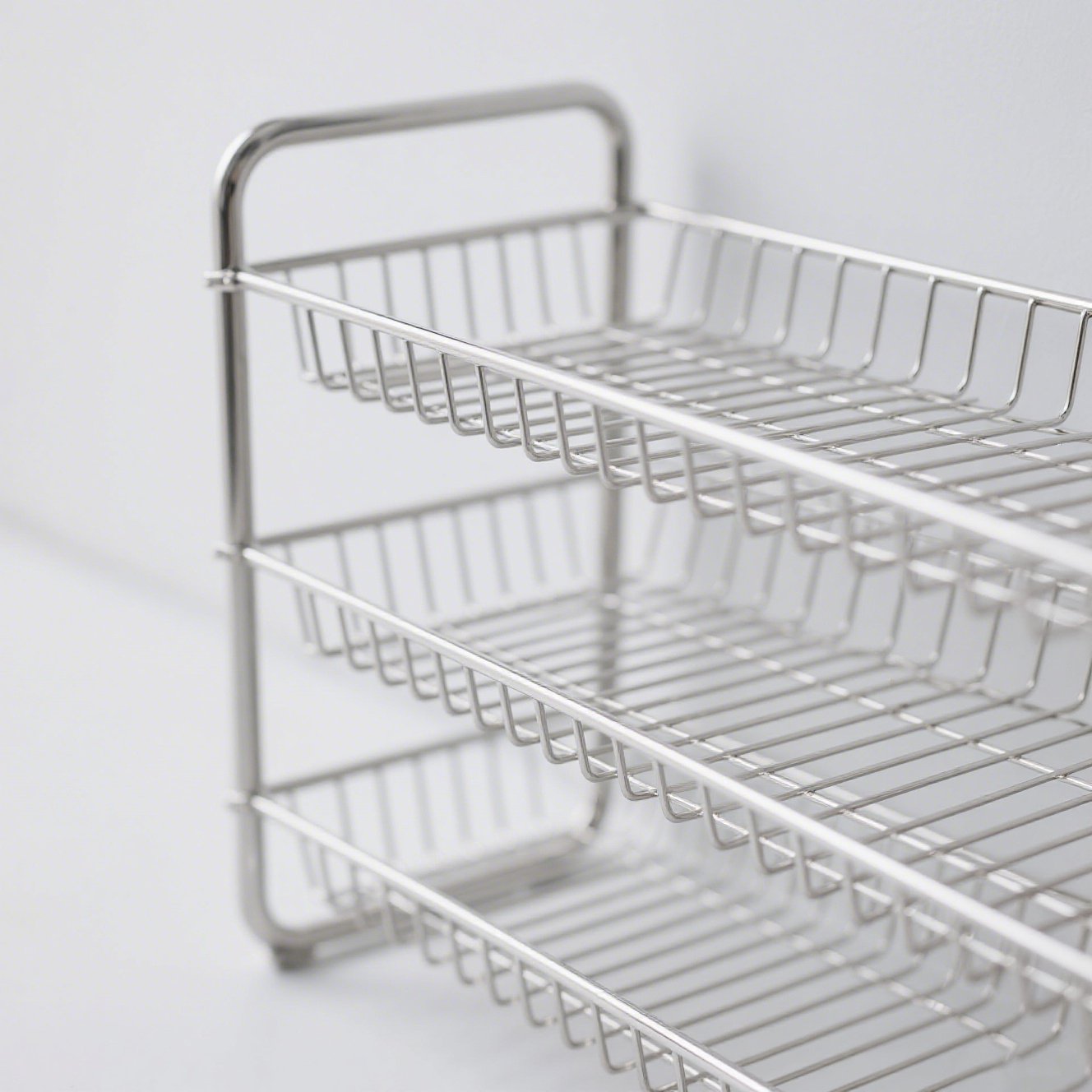 Stolní odtokový stojan na příbory