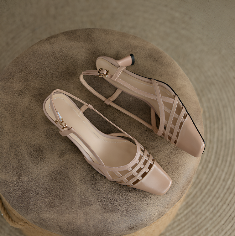 夏にぴったりな通気性の良い美脚サンダル