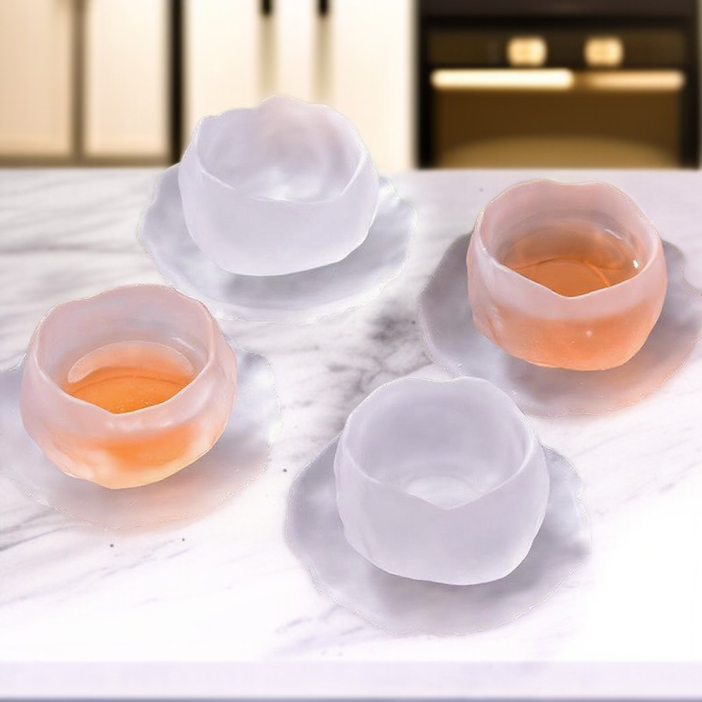 新しい透明な不規則な小さなティーカップ