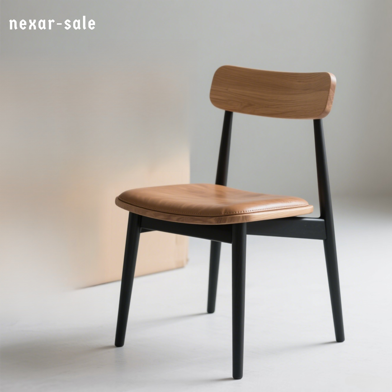 Esszimmerstuhl aus Massivholz