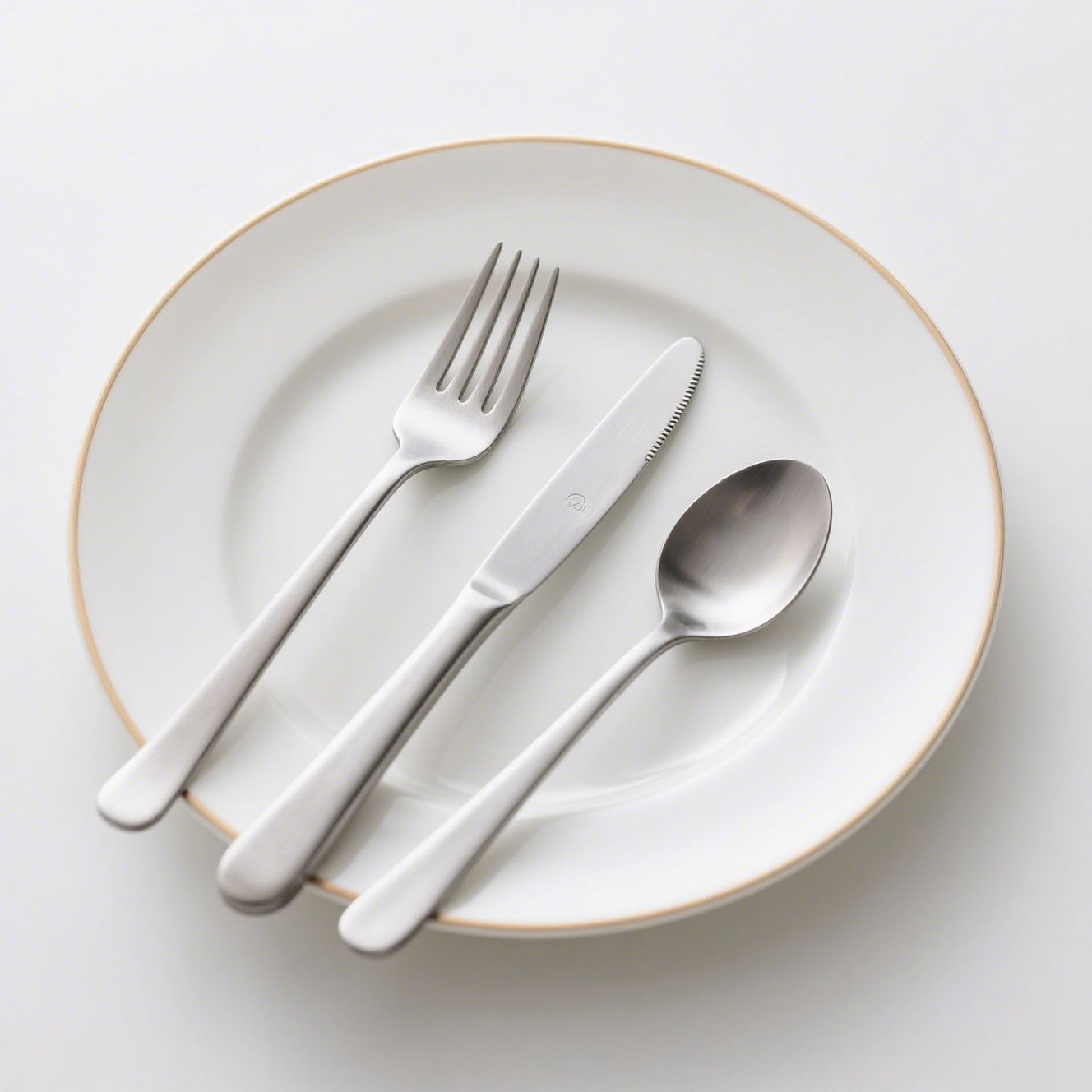 Česká varianta: Sada dezertního nádobí v porcelánově bílé barvě (balení 2 kusů)