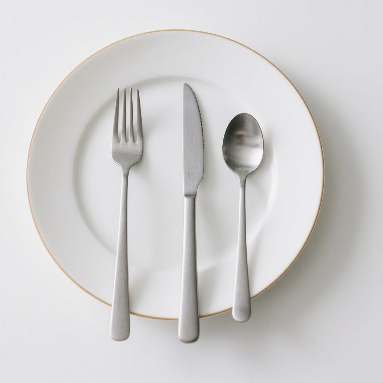 Česká varianta: Sada dezertního nádobí v porcelánově bílé barvě (balení 2 kusů)