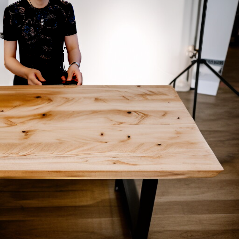 個性的なプリント柄半袖Tシャツ