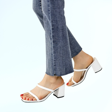 夏にぴったりの、スクエアトゥのオープントゥで万能な厚底サンダルが登場