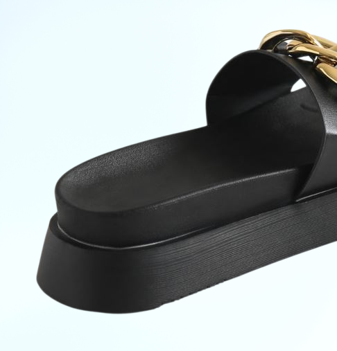 新しいスタイルの万能な厚底ファッショナブルなビーチカジュアルシューズレディースサンダル