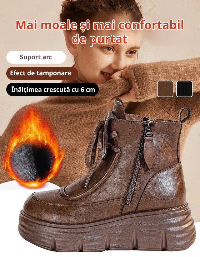 Cizme scurte Martin din piele moale căptușite cu blană.