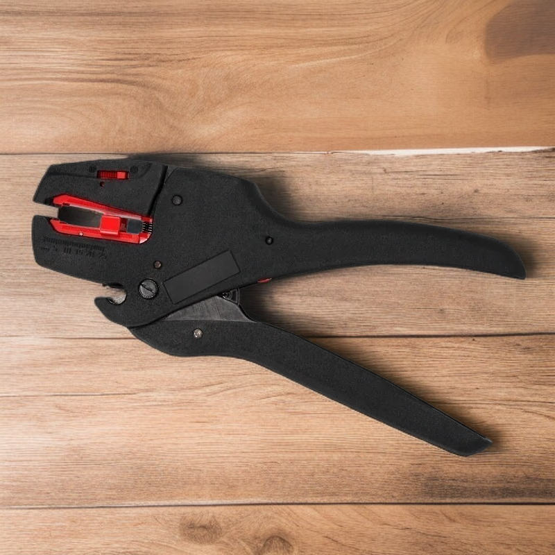 プロの配線作業向けワイヤーストリッパー