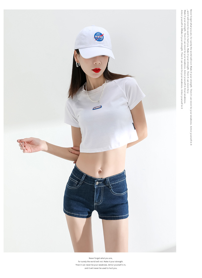 ファッションジーンズショートパンツ後ろ姿