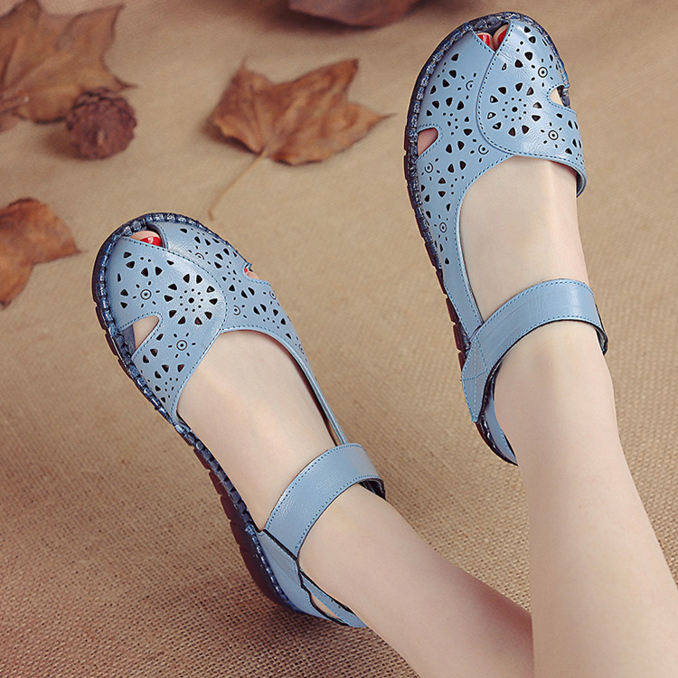 レディース本革オープントゥ透かし彫りサンダル