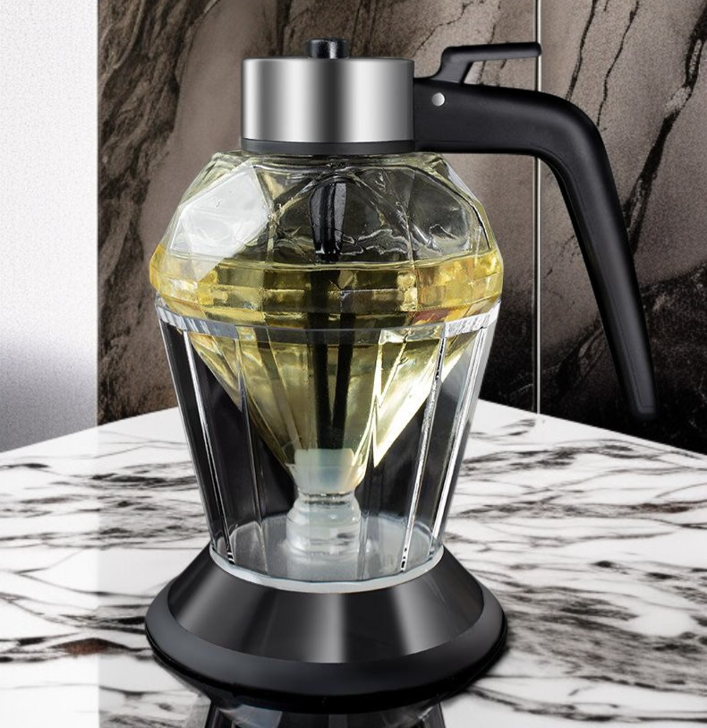 식용유 보관에 적합한 밀폐형 오일 용기