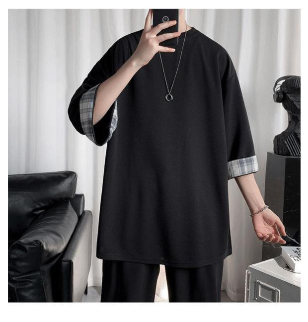 学生向けチェック柄トップスのカジュアルコーデ