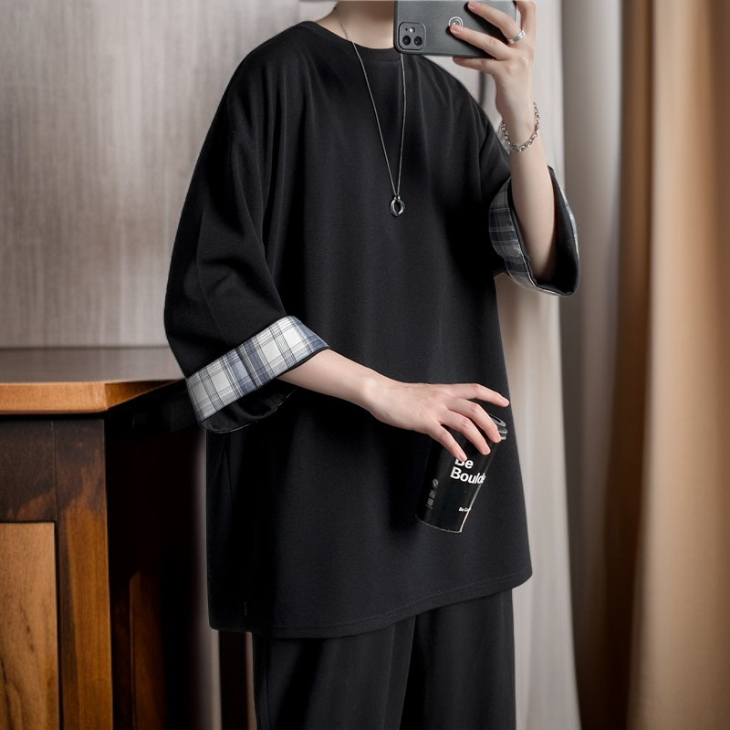 ラウンドネックチェック柄Tシャツ着用イメージ