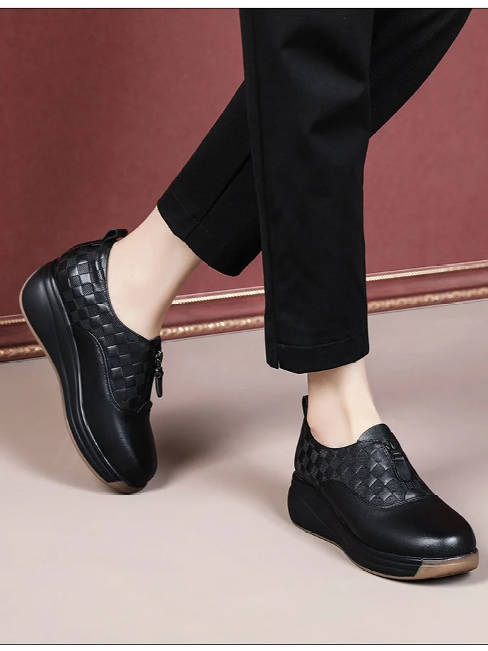 حذاء إيطالي مريح الارتداء ناعم النعل لدعم قوس القدم