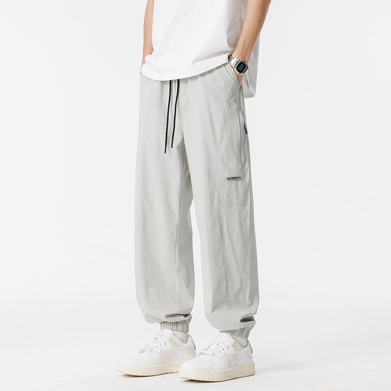 Sommer-geld als freizeitersatz und lockere hosen