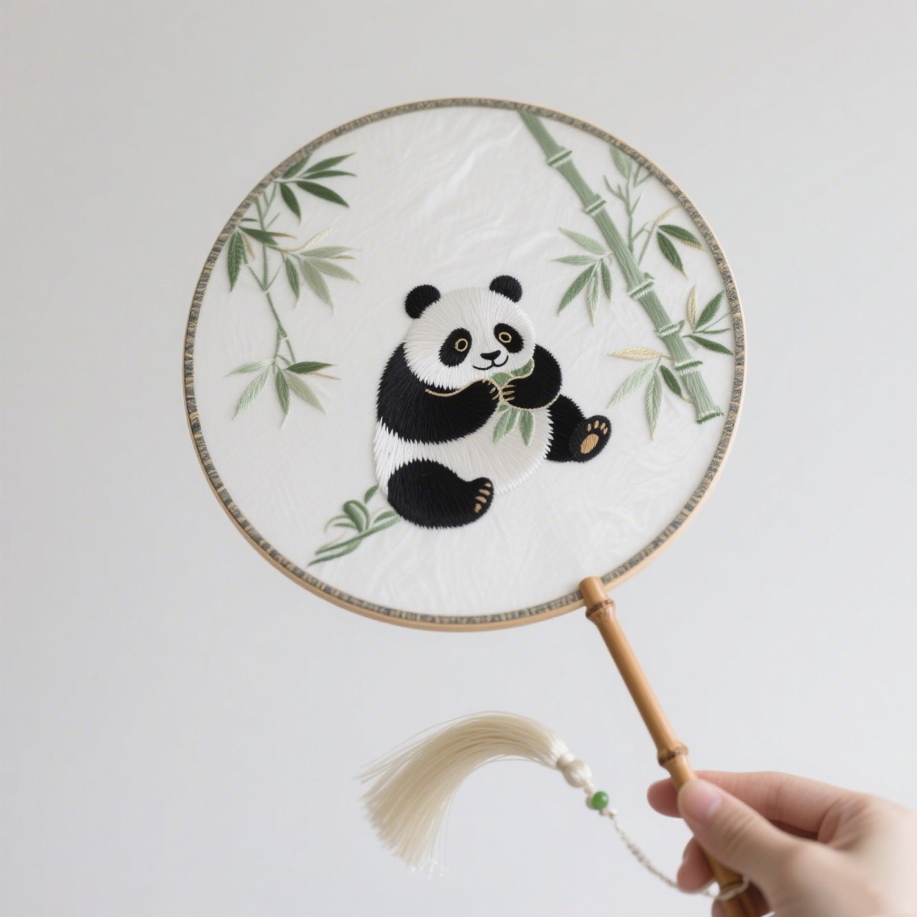 Vyšívaný vějíř - balení 4 kusů