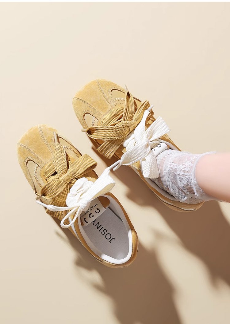 コーデ万能軽量レディースカジュアルシューズ