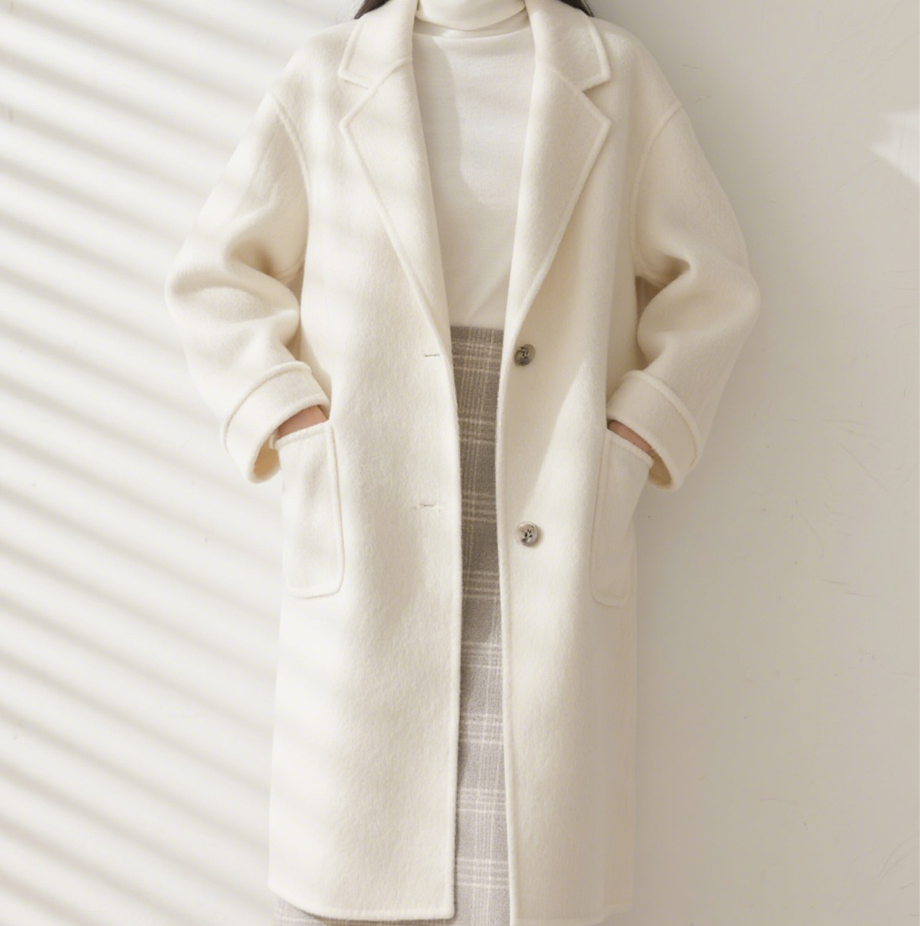 한국식 인스타일 루즈핏 양털 롱 코트 착용샷