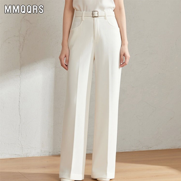 ハイウエスト細身ショートパンツの全体画像