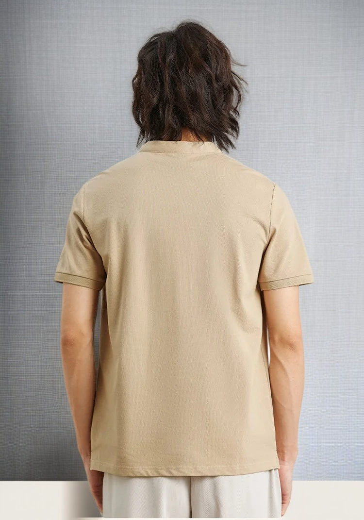 春夏向けヘンリーネックTシャツ