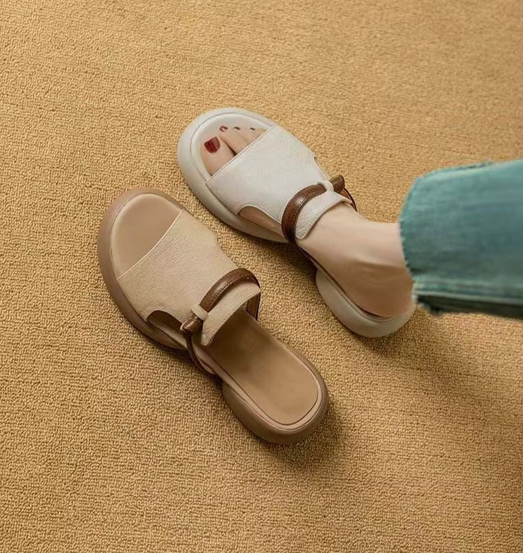 耐久性が高いレディース本革サンダル