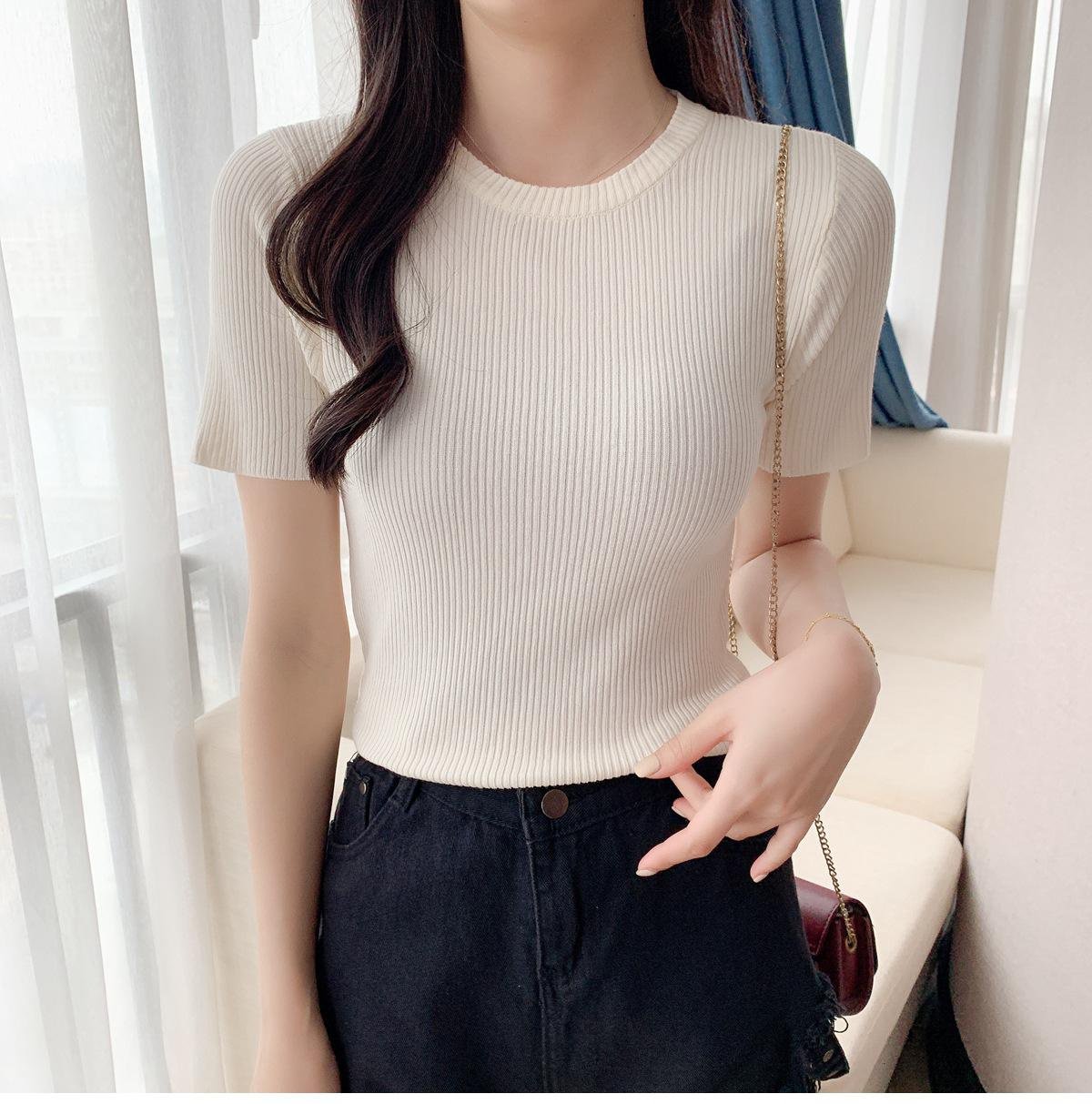 女性用薄手ラウンドスリムフィット半袖トップス正面画像