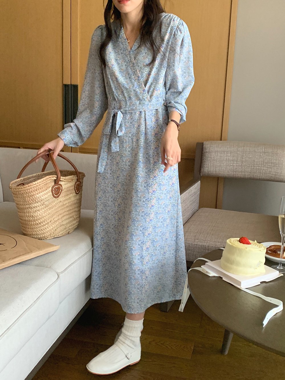 季節感あふれるレディースフラワーワンピース