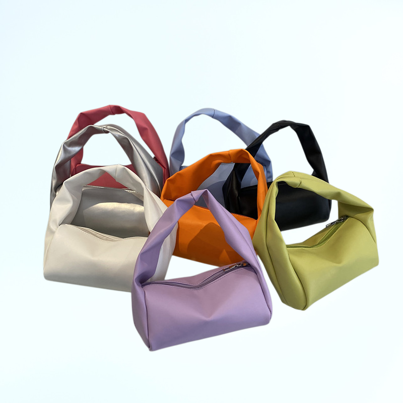 กระเป๋าสะพายไหล่หนังนิ่มสไตล์เรโทรเรียบง่ายสำหรับผู้หญิง