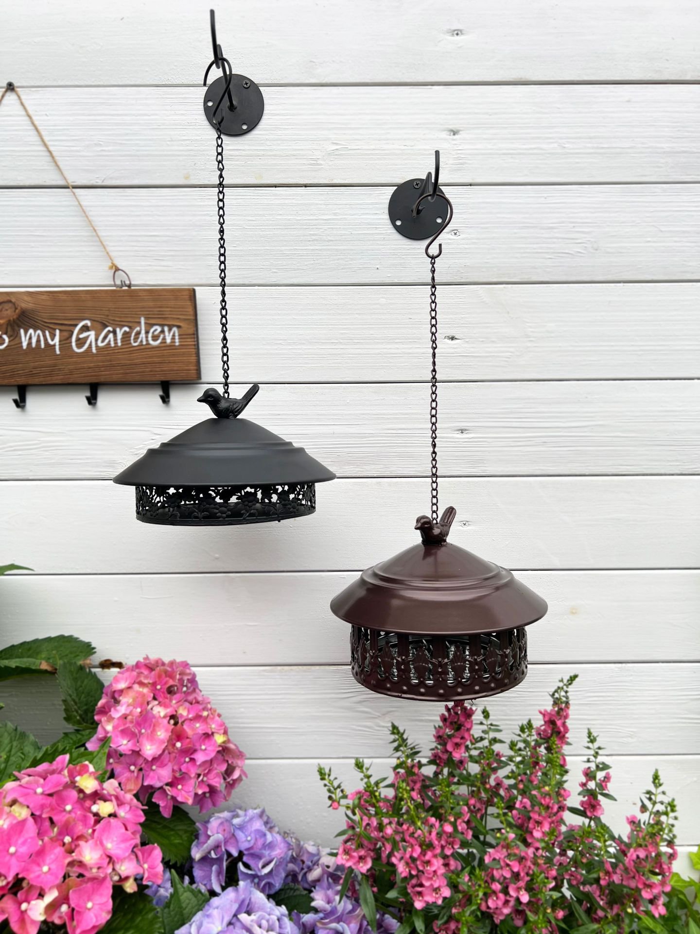 蚊取り線香の灰がこぼれない安全設計のトレー