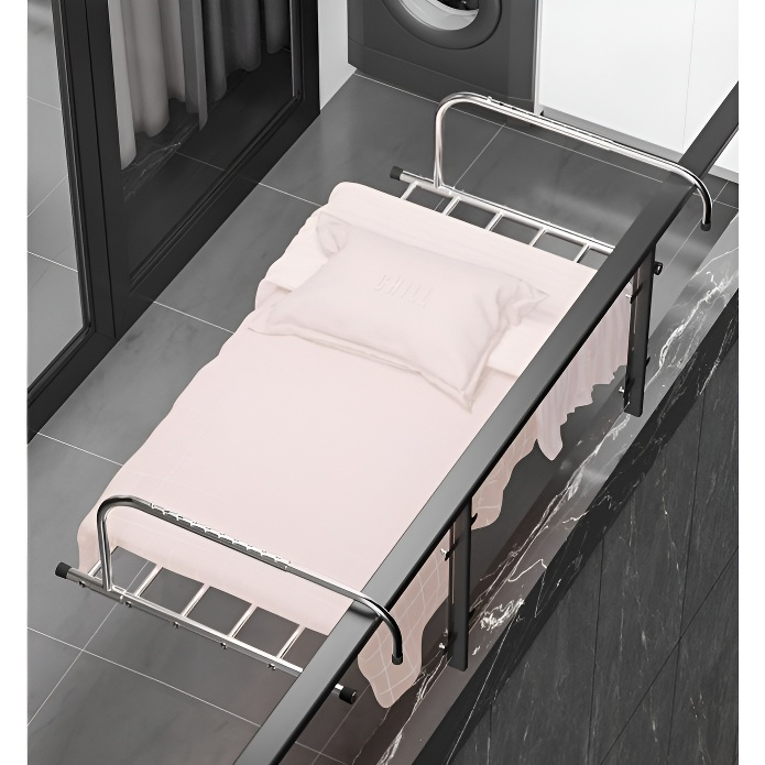 窗外晒鞋架衣物晾晒