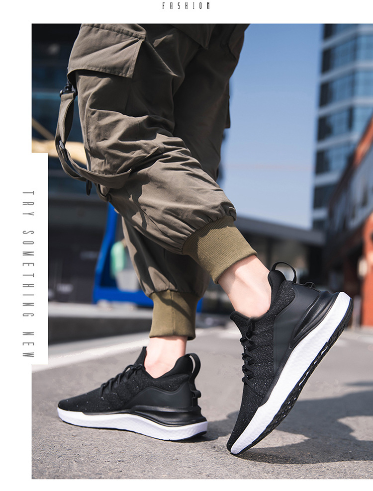 日常使いに最適なメンズカジュアル軽量シューズ