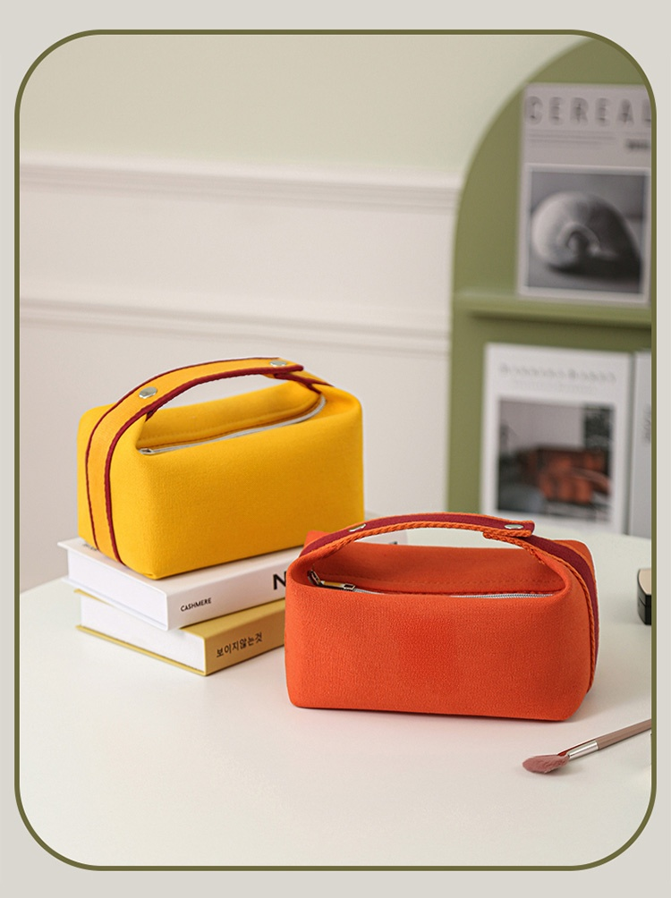 여행에 적합한 실용 파우치