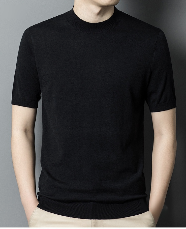 비즈니스 캐주얼로 활용 가능한 남성 반팔