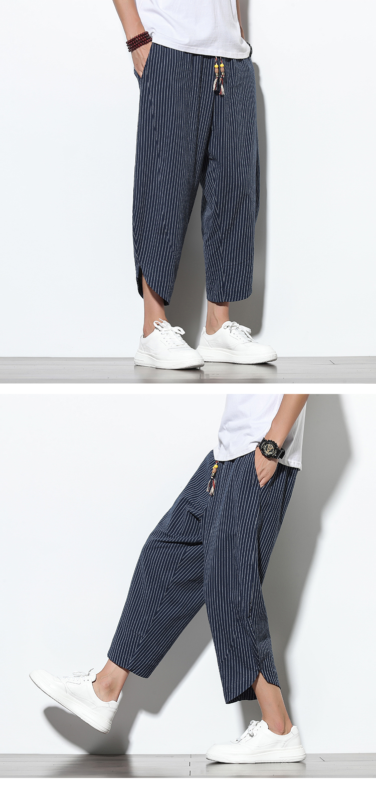 涼しげなリネン素材のワイドパンツ