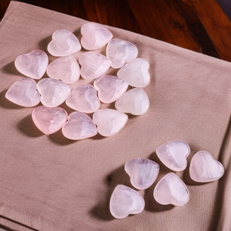天然水晶の穴のない小さな愛の装飾品ローズクォーツピーチハートハイビスカスストーンラブスキャッタービーズアクセサリー