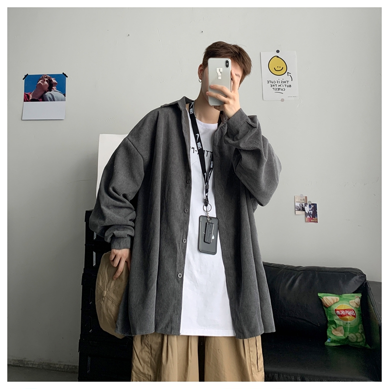 ティーンエイジャーのゆったり長袖コーデュロイシャツ ハンサムカジュアルシャツ秋ユニセックス個性シャツ