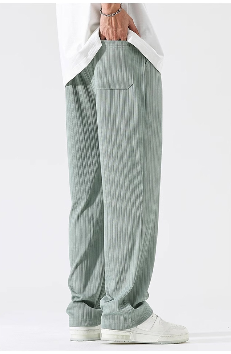 接触冷感機能付きメンズパンツのバックスタイル