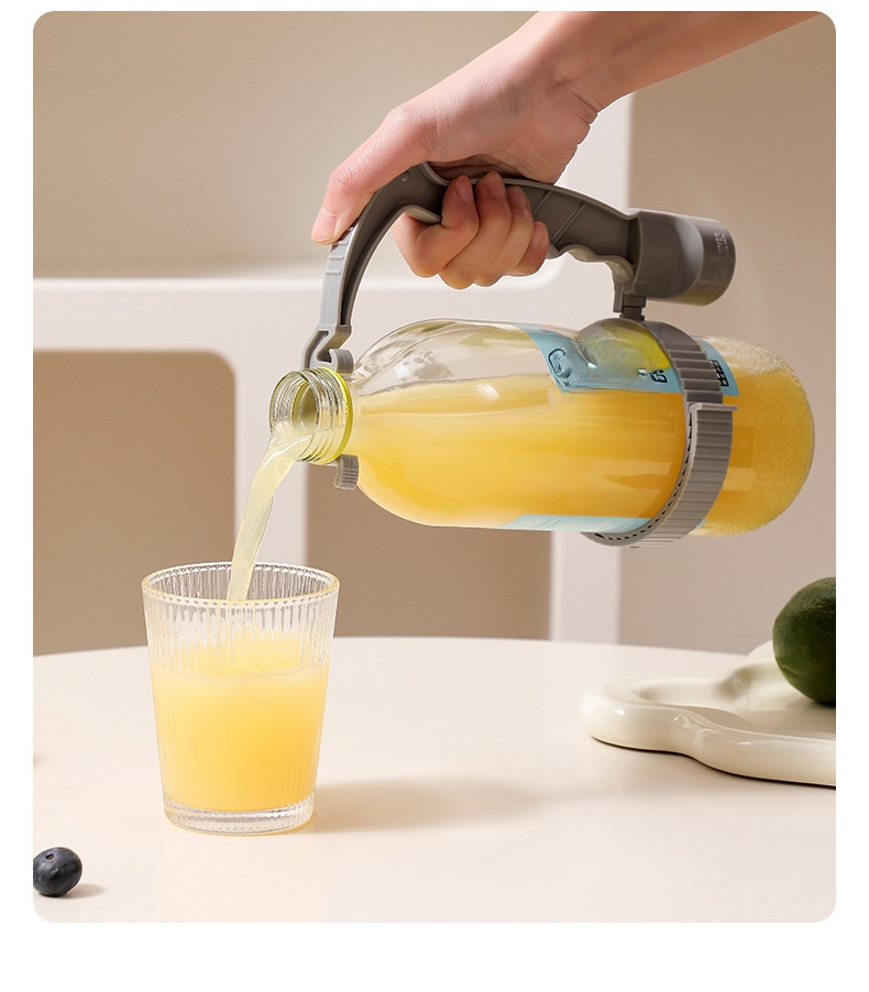 レモンカバーが付いたオイルポットのクローズアップ