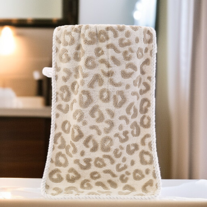 코랄 벨벳 레오파드 자카드 흡수 수건