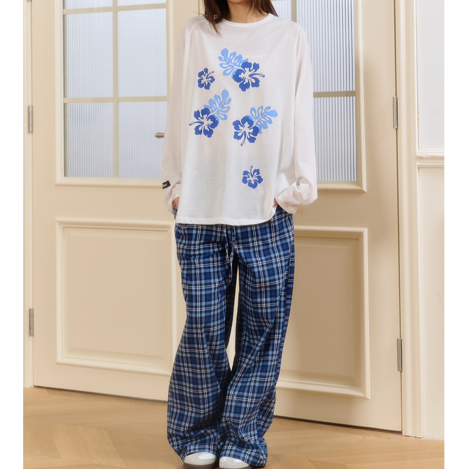 얇은 날씬해 보이는 루즈핏 나른한 자외선 차단 블라우스